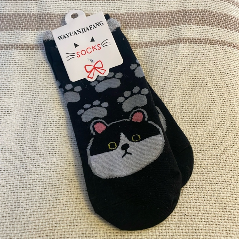 NWT cat socks